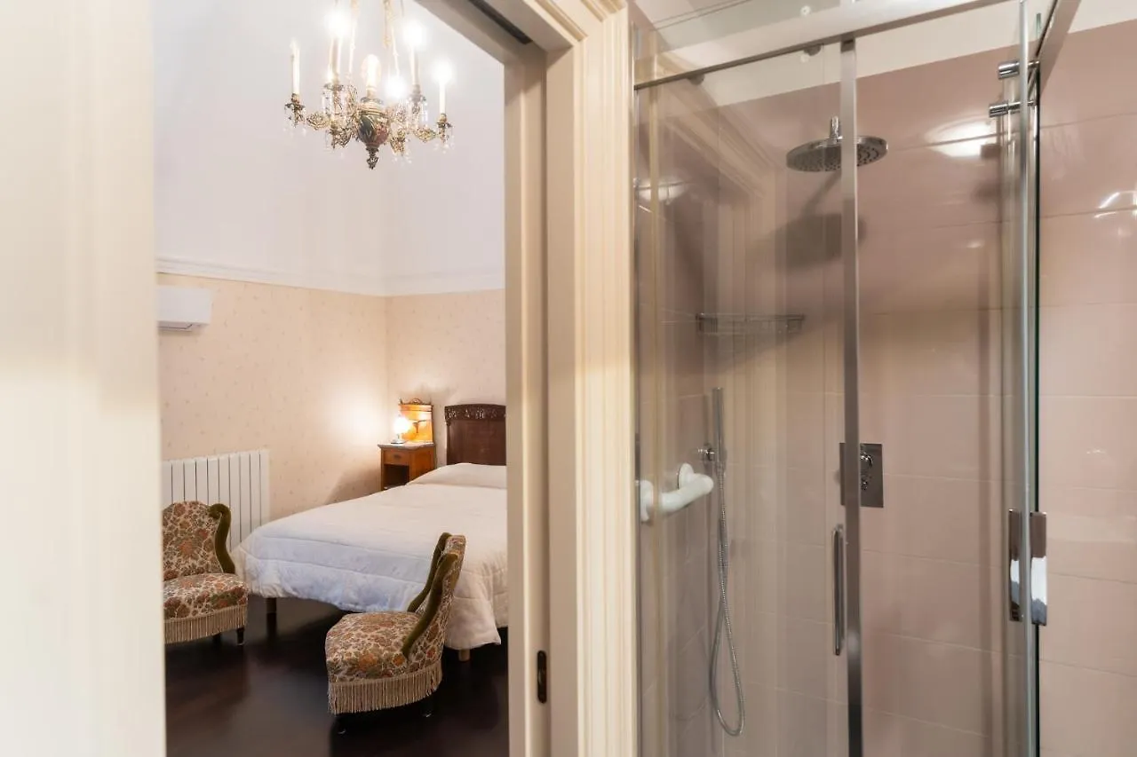 アパート モーディカCasa Arezzo Al Duomoアパートメント イタリア